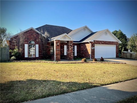 Photo of 3604 Beech Drive, Rogers, AR 72756 (MLS # 1343676)