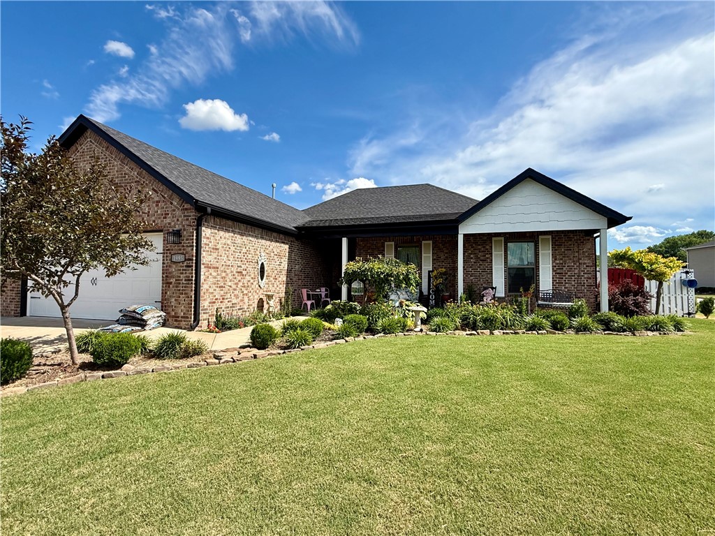 Beautiful 4-bedroom, 2.5-bath home on a spacious corner lot in Fayetteville, built in 2019. This property offers a warm and inviting layout with granite countertops, ample storage throughout, and a cozy front porch swing — perfect for enjoying your mornings or evenings.
The backyard is truly a retreat, featuring a vibrant garden. A separate storage building adds convenience for tools, hobbies, or extra space.
With plenty of indoor and outdoor living, this home blends comfort, functionality, and a touch of nature. Don’t miss this opportunity to own a unique and well-maintained property in a great location!
