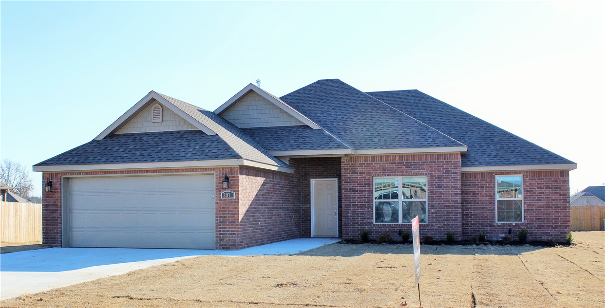 WELL BUILT 4BD/2BA NEW CONSTRUCTION HOME! RD ELIGIBLE! Desirable features include all brick exterior, open floor plan, custom cabinets, wood tile, large island in kitchen, pantry, gas fireplace, and covered patio. CALL TODAY FOR A PRIVATE SHOWING!