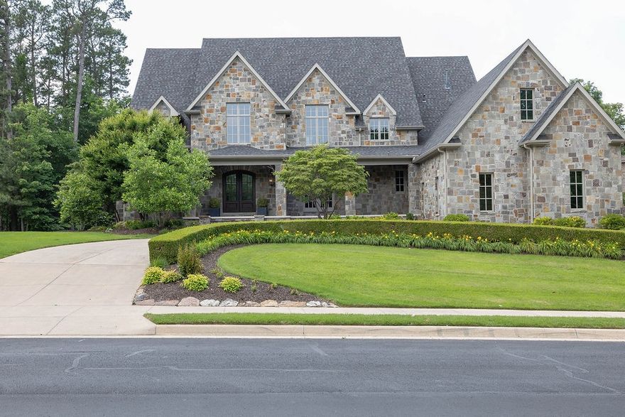 Custom built home remodeled in 2020 to be featured in Southern Home Magazine, located on the 12th green.  5BD, 4 full, 3 half baths, media room and so much more!