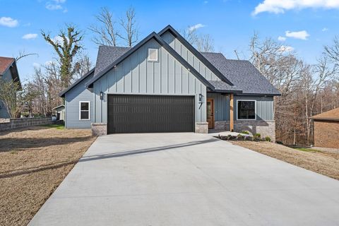 Photo of 7 Lockerbie Circle, Bella Vista, AR 72715 (MLS # 1339222)