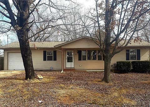 Photo of 108 Short Avenue, Lincoln, AR 72744 (MLS # 1336287)