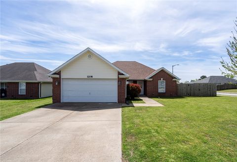 Photo of 1208 E Ken Leach, Siloam Springs, AR 72761 (MLS # 1341704)