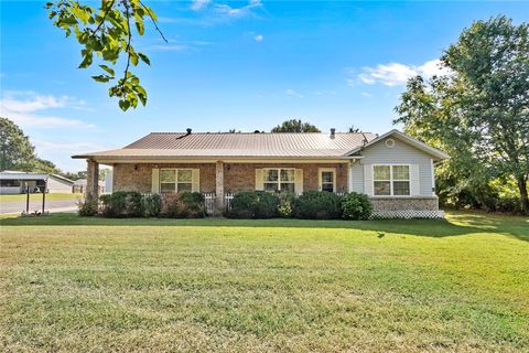 Single Family Residence in Lincoln AR 808 Mitchell Avenue 1.jpg