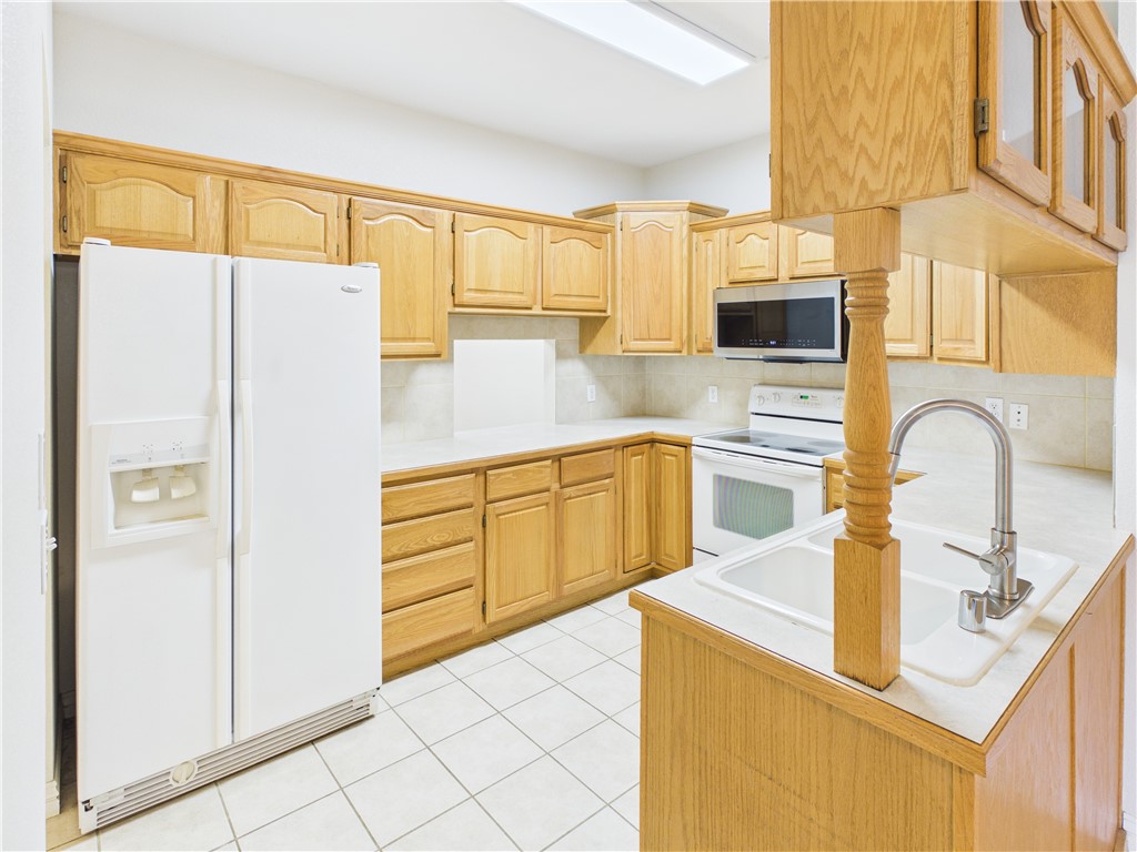 Oak Park Condos Hpr - Residential