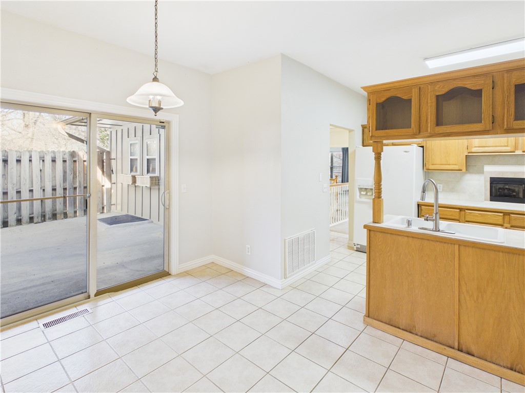 Oak Park Condos Hpr - Residential