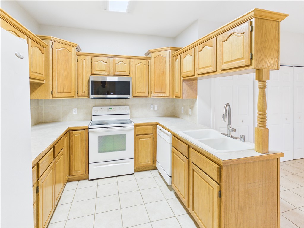 Oak Park Condos Hpr - Residential