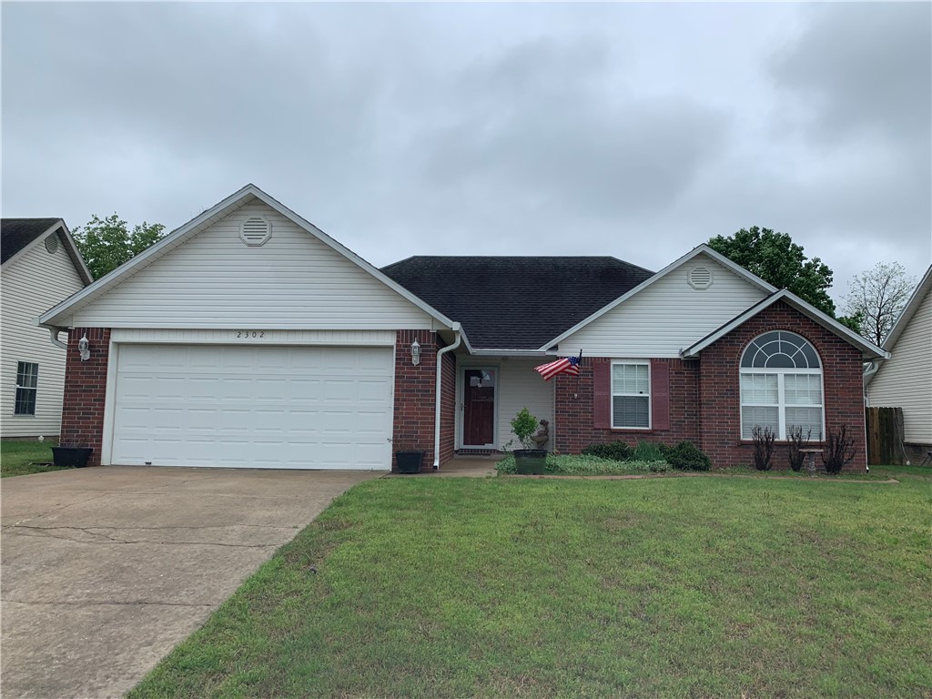 Very nice 3/2 home in excellent move-in condition. Wood laminate flooring in living room & hallways. Fantastic kitchen with extra built-in cabinets and granite countertops. Back deck is awesome & has some really cool features.