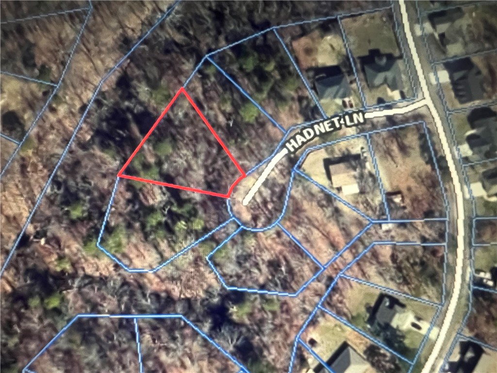 Large, Sewer Lot in Bentonville School District! Super-Commuter Lot w 2 turn access to HWY 71B. Quiet culdesac in a beautifully developed Neighborhood! ~1 mile from Lake Norwood and from the Back 40 Loop! Ideal lot that checks all of the boxes when planning to build or invest in Bella Vista! Pedal, Paddle and Putt in the Recreational Resort Community of Bella Vista, minutes away from Downtown Bentonville. 7 Scenic Lakes, 6 Pristine Golf Courses and 100s of Miles of Mountain Bike Trails, all in the heart of the Ozarks, Bella Vista is the place to be!