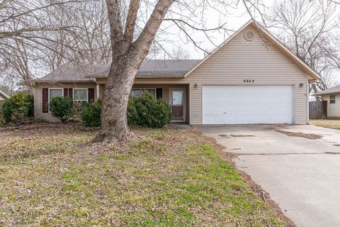 Photo of 2842 Colton Cove, Fayetteville, AR 72701 (MLS # 1336955)