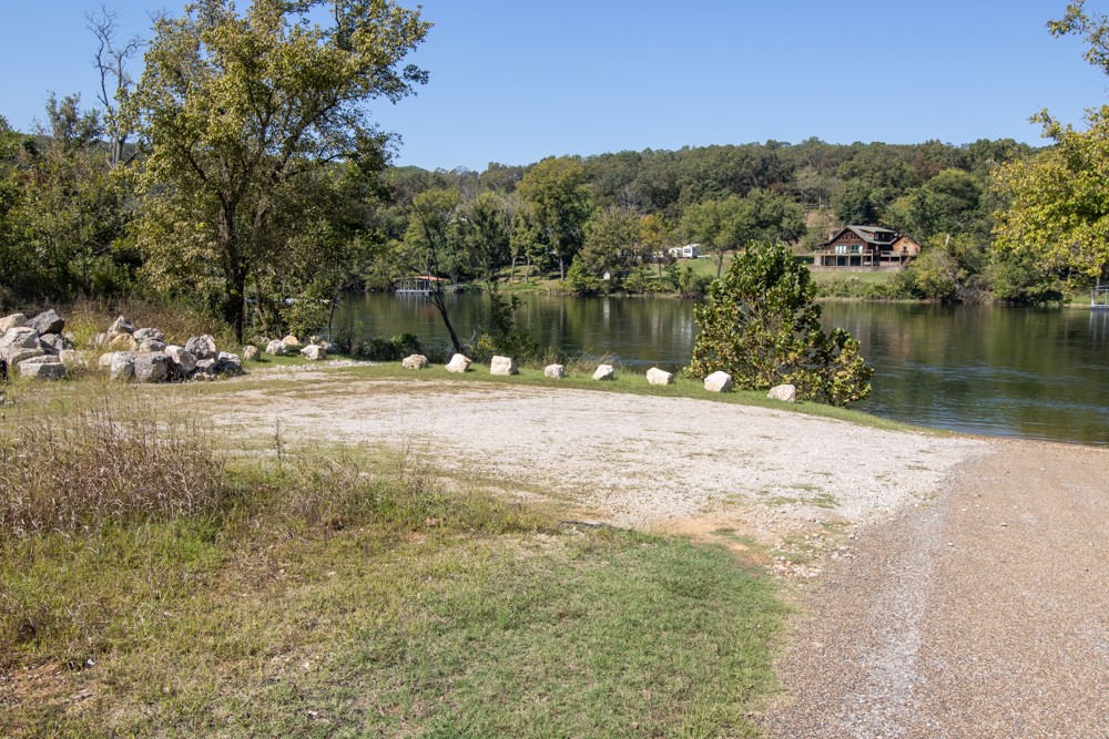 White River Valley - Land