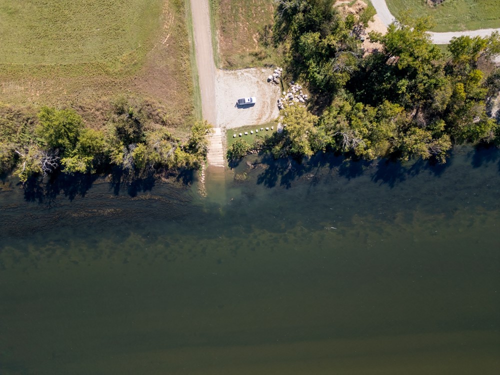 White River Valley - Land