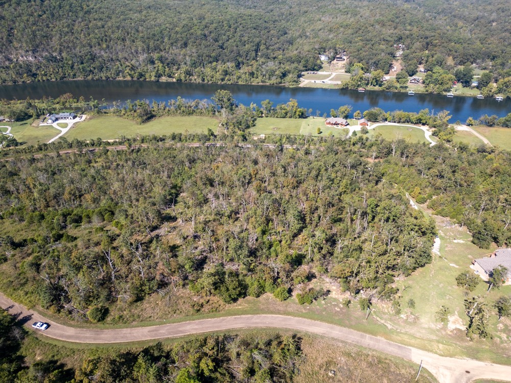 White River Valley - Land