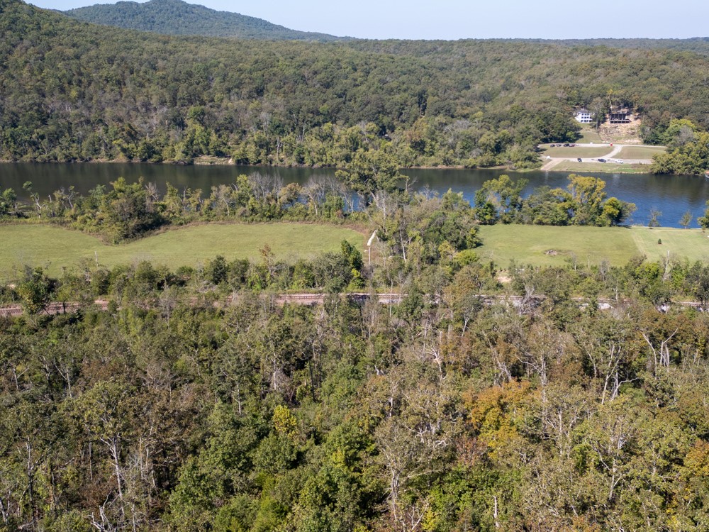 White River Valley - Land