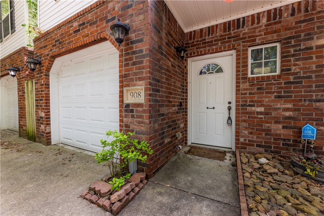 Wood Ave Condo Hpr - Residential