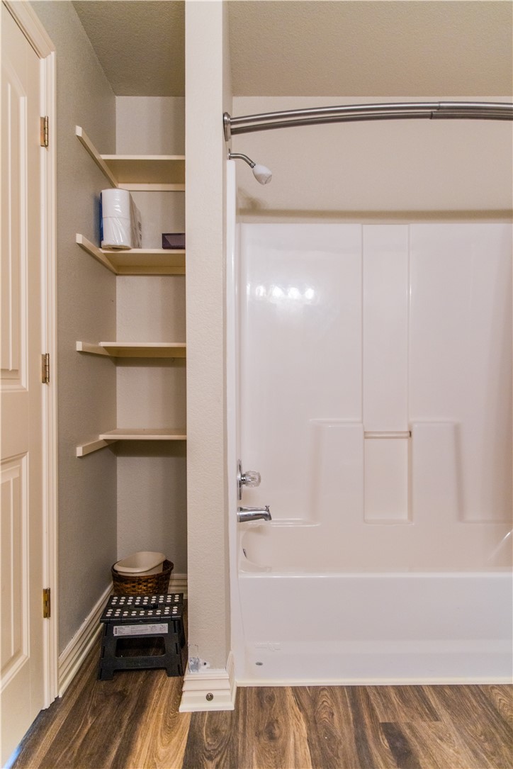 Wood Ave Condo Hpr - Residential