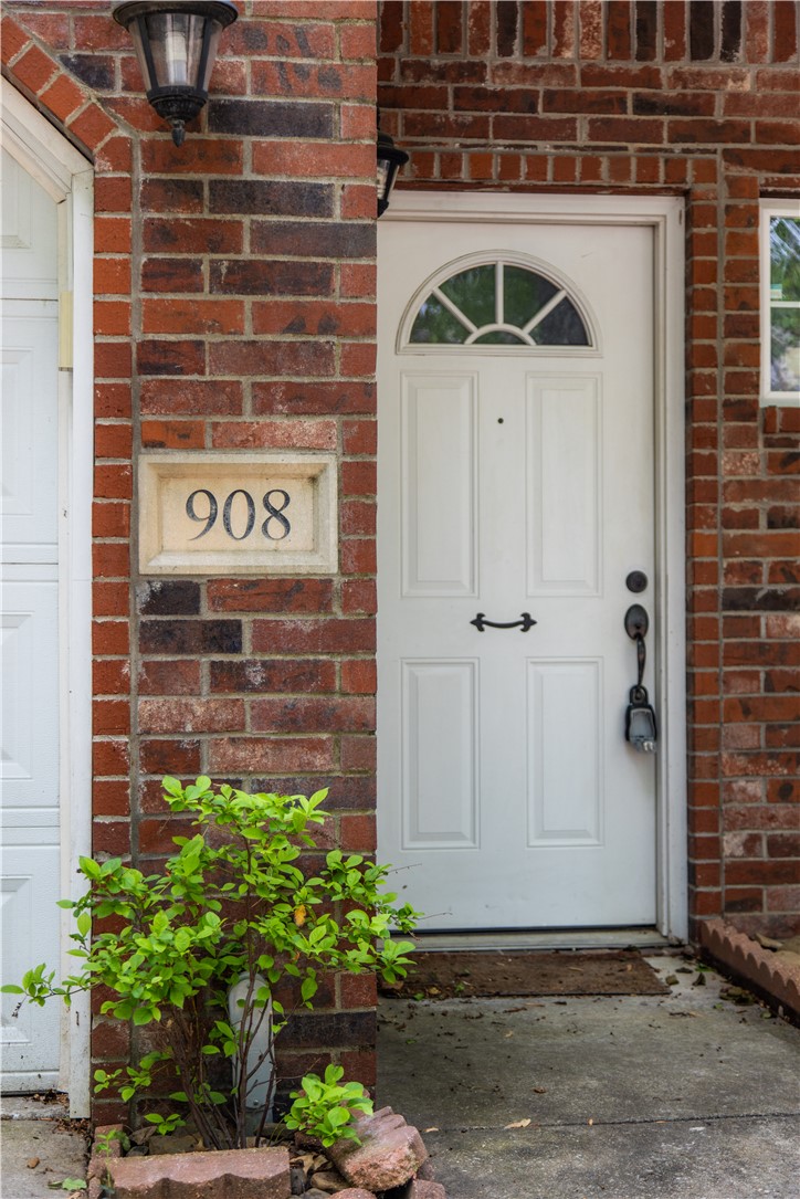 Wood Ave Condo Hpr - Residential