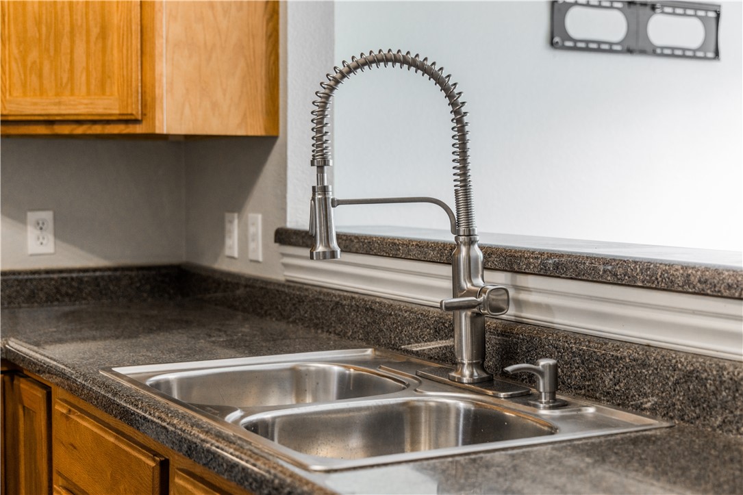 Wood Ave Condo Hpr - Residential