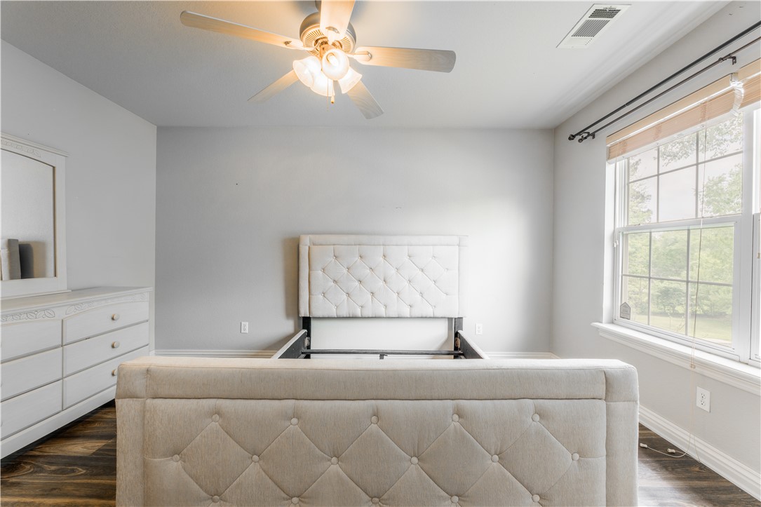 Wood Ave Condo Hpr - Residential