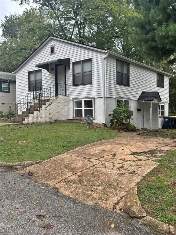 Duplex with 2BR/1 BA units. Tenants-Recently remodeled, new roof & gutters, new deck. Great investment opportunity.