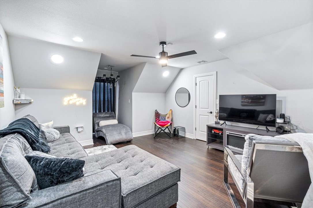 Tuscan Heights - Residential