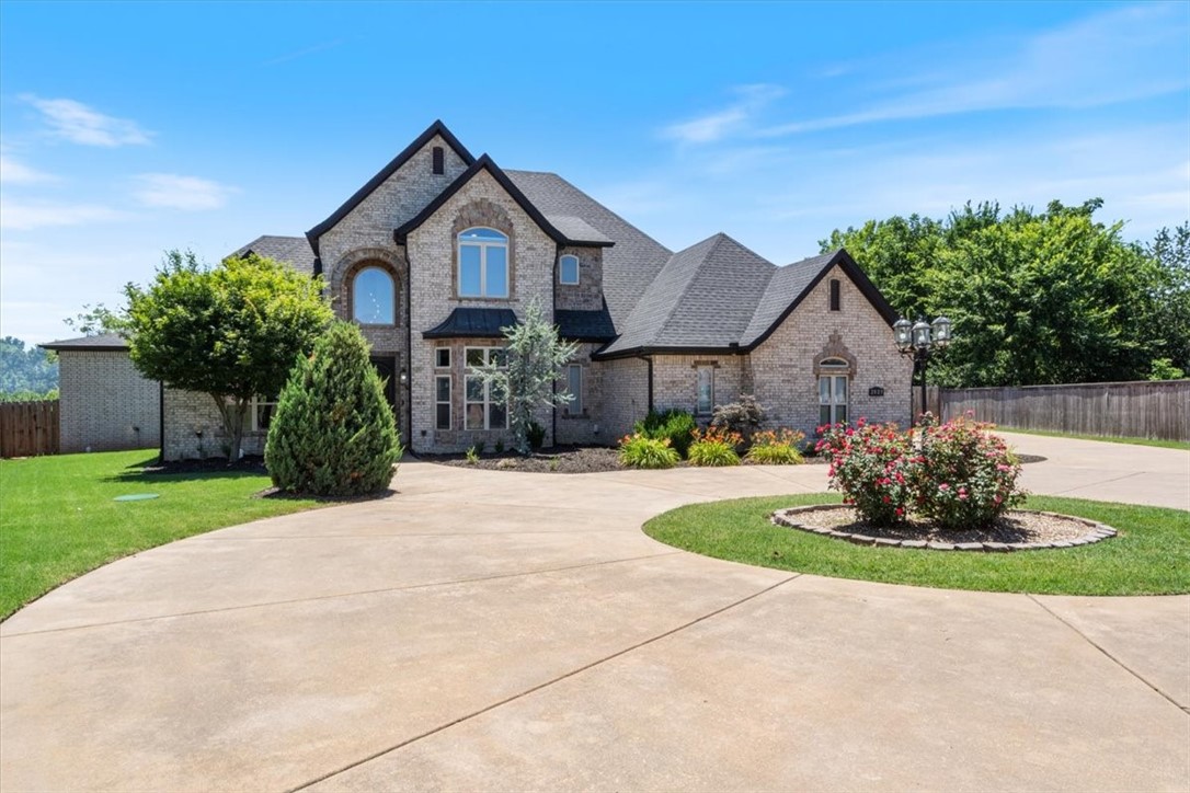 Tuscan Heights - Residential