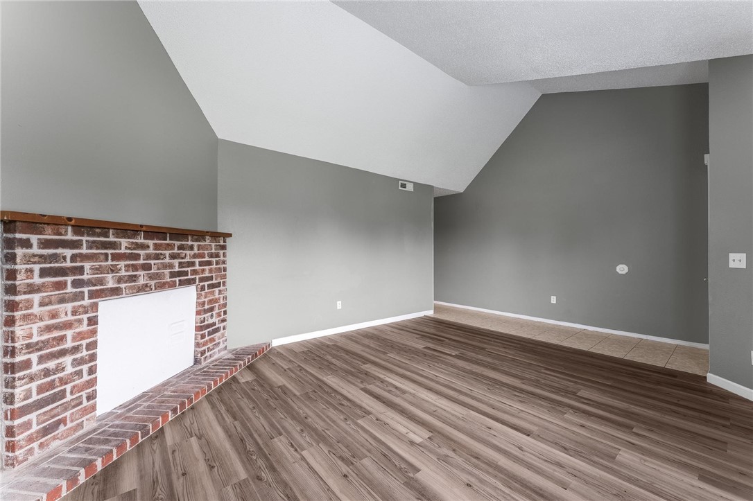 Oak Hill Iii Ph 1 Rogers - Residential Lease