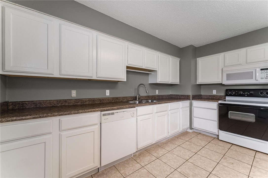 Oak Hill Iii Ph 1 Rogers - Residential Lease