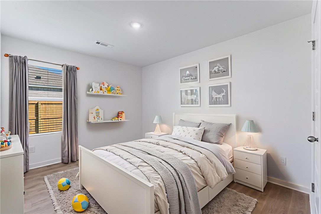 Wagon Wheel Crossing - Residential Lease