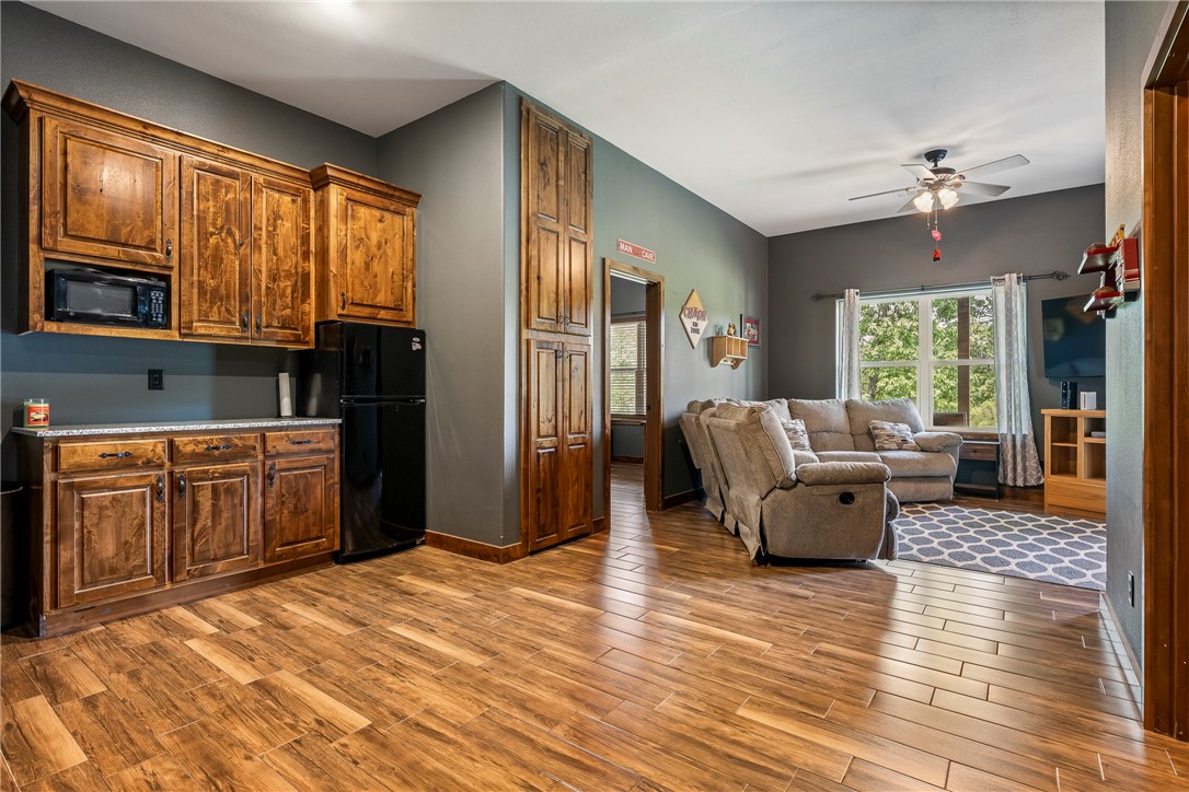 Point At Sugar Hollow Sub Rurban - Residential