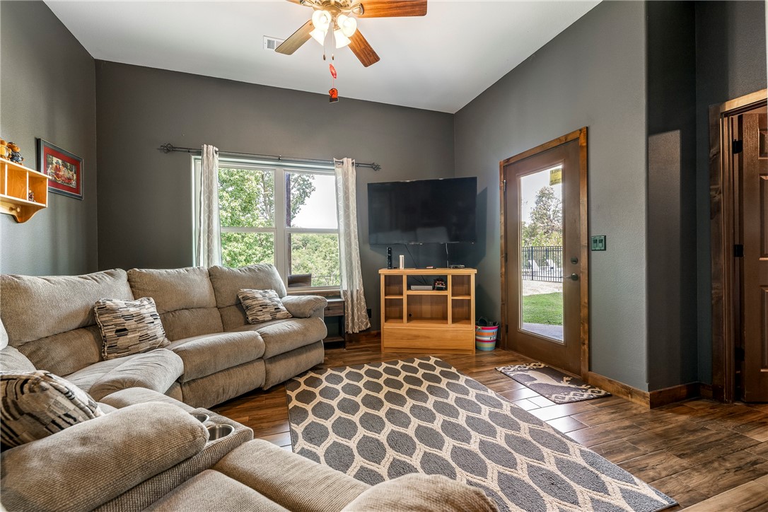 Point At Sugar Hollow Sub Rurban - Residential