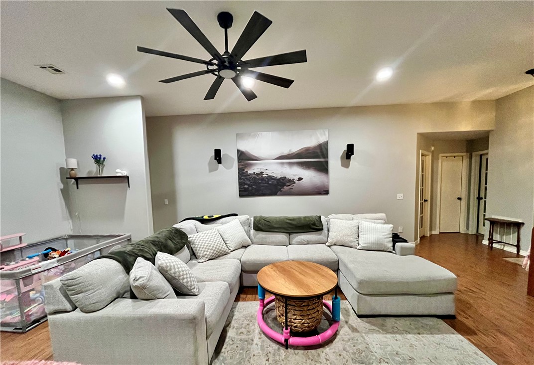 Lands End Sub Bvv - Residential