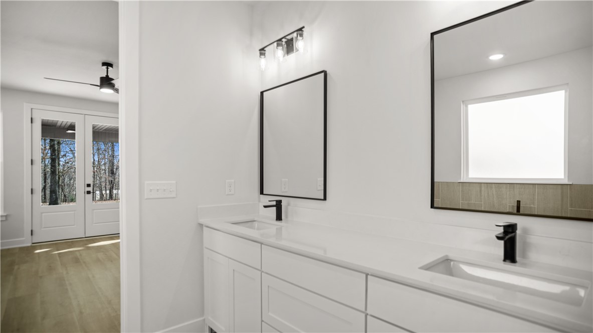 15-19-32-RURAL - Residential