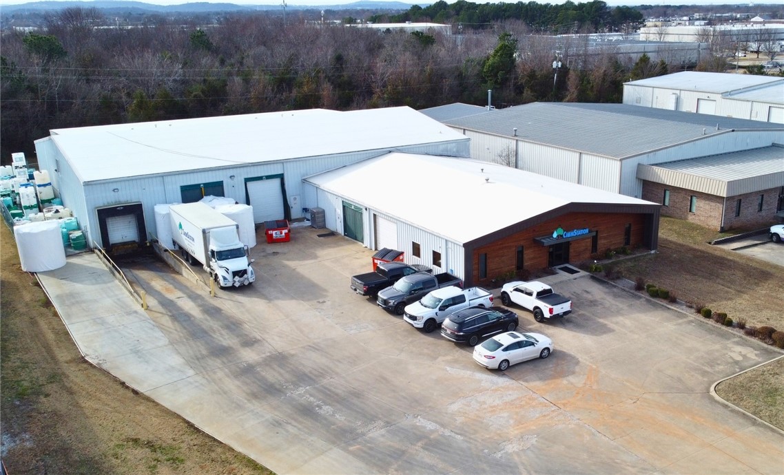 Industrial Park Plaza - Commercial Lease