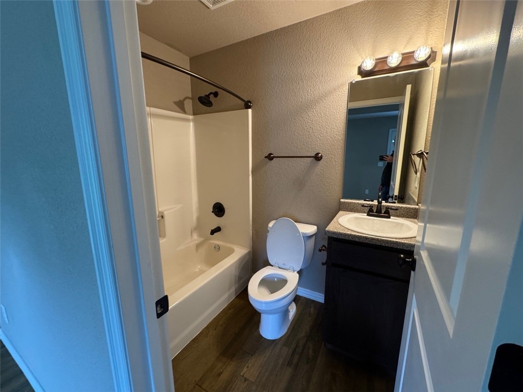n/a - Residential Lease