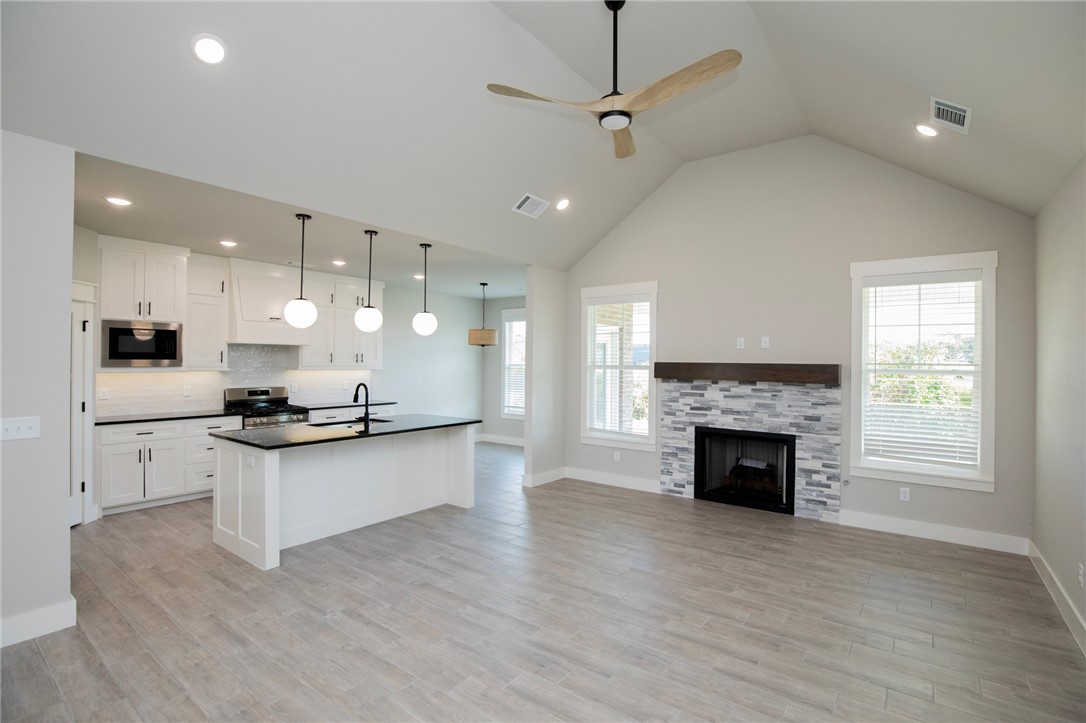 GRAND ESTATES PH 1-GENTRY - Residential