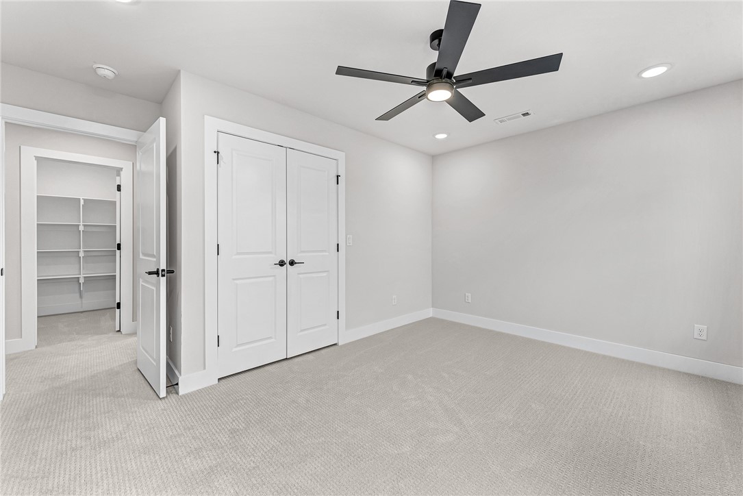 Paradise Park Sub Centerton - Residential Lease