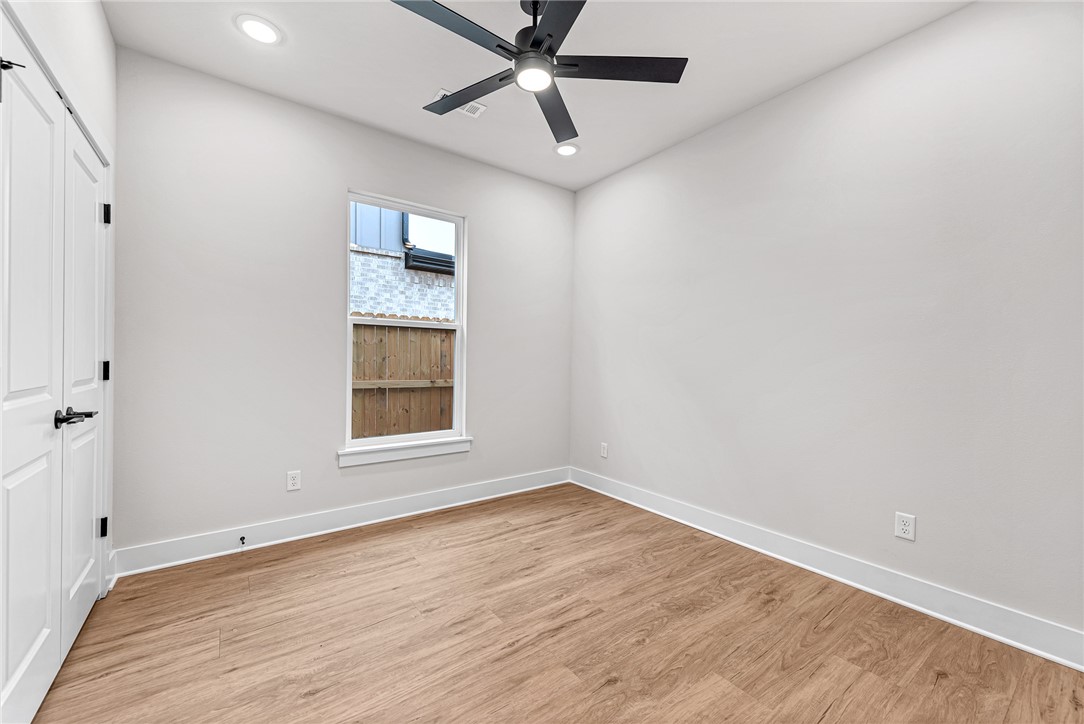 Paradise Park Sub Centerton - Residential Lease