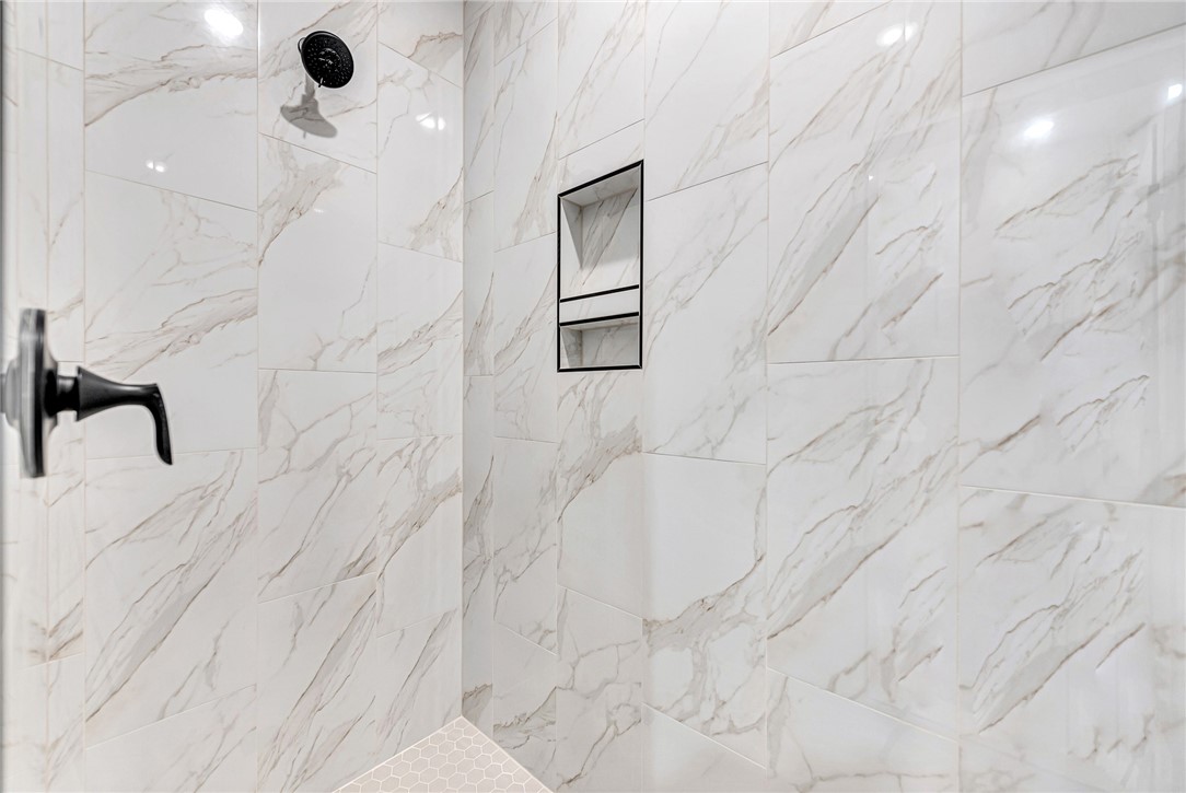 Paradise Park Sub Centerton - Residential Lease