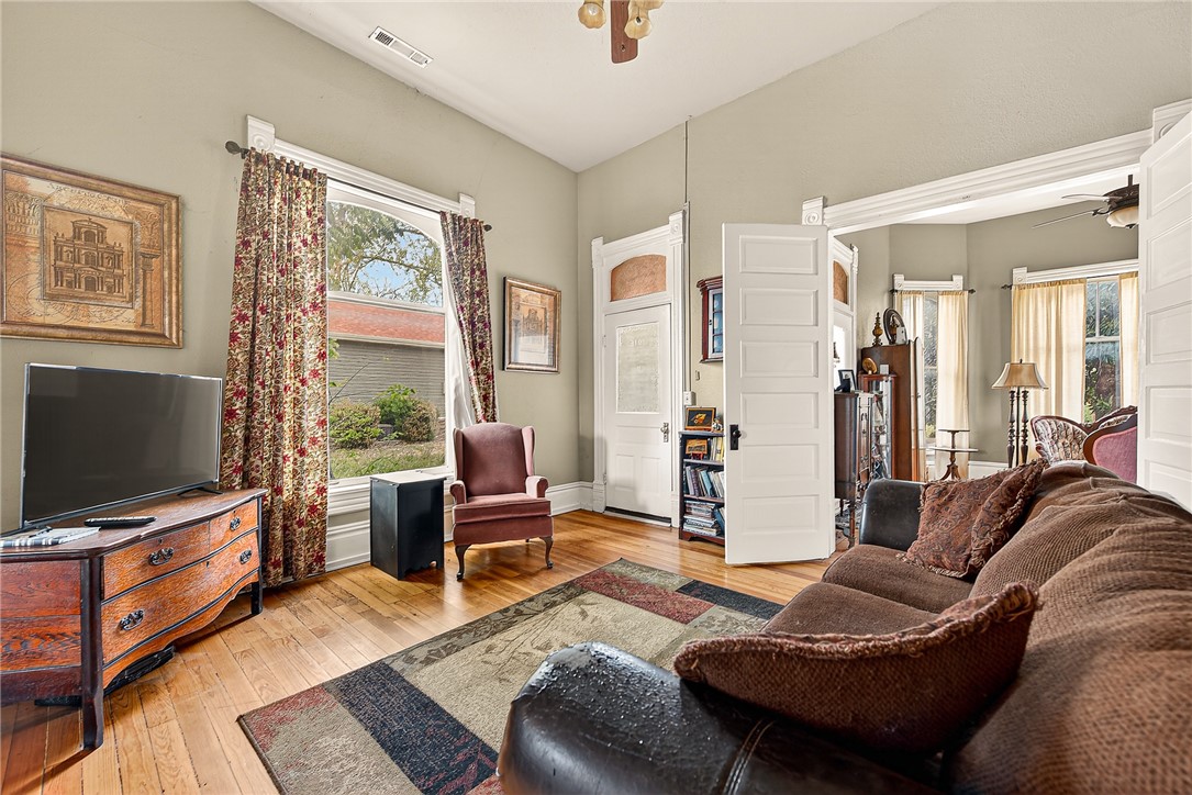 McGaugheys Orchard Add Rogers - Residential