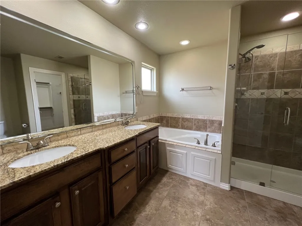 Bentonville, Arkansas 72713, United States, 3 Bedrooms Bedrooms, ,2 BathroomsBathrooms,Residential,Active,129311