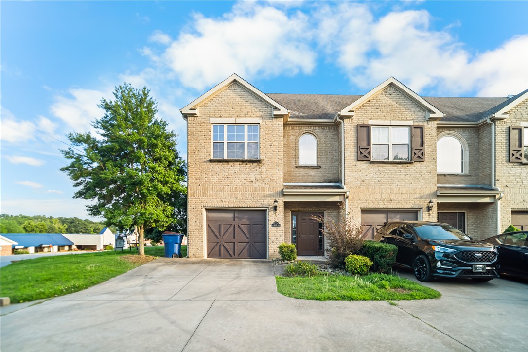 Photo 1 of 30 — 5324 Labelle Court, Fort Smith, AR 72903