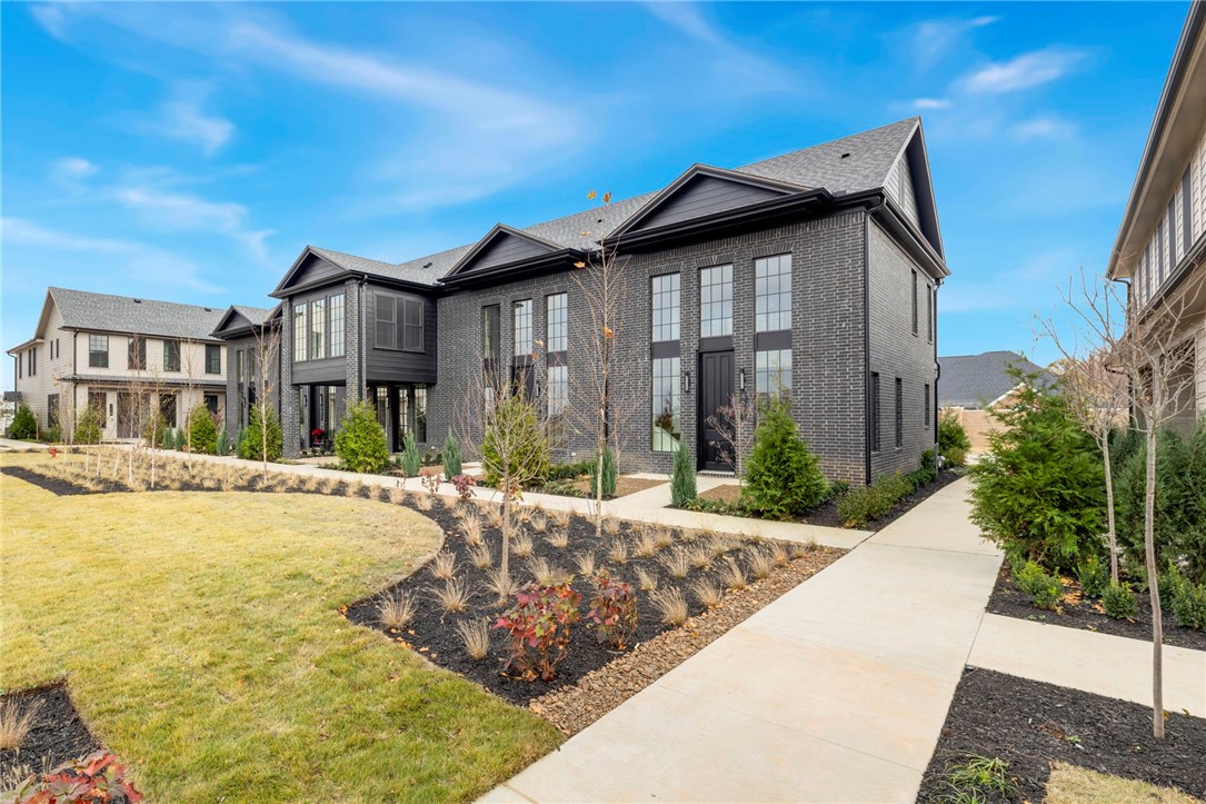 Pinnacle Village - Residential