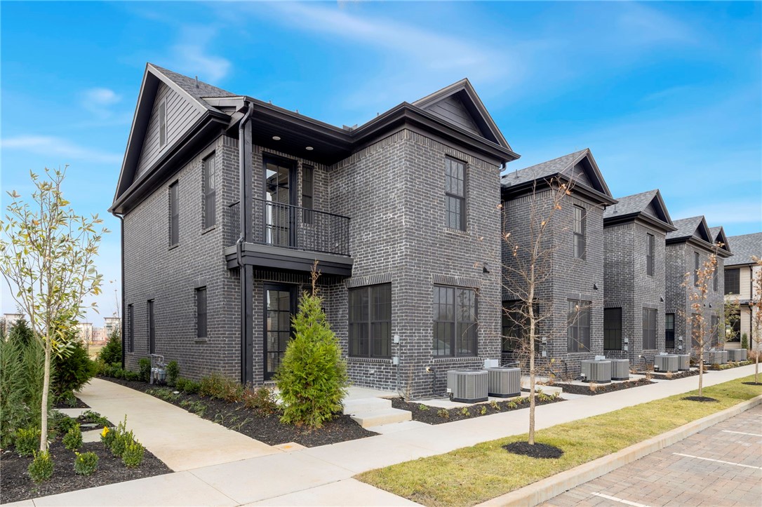 Pinnacle Village - Residential