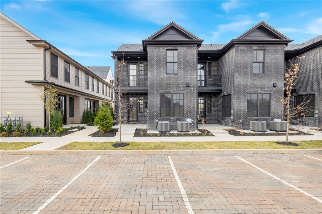 Pinnacle Village - Residential