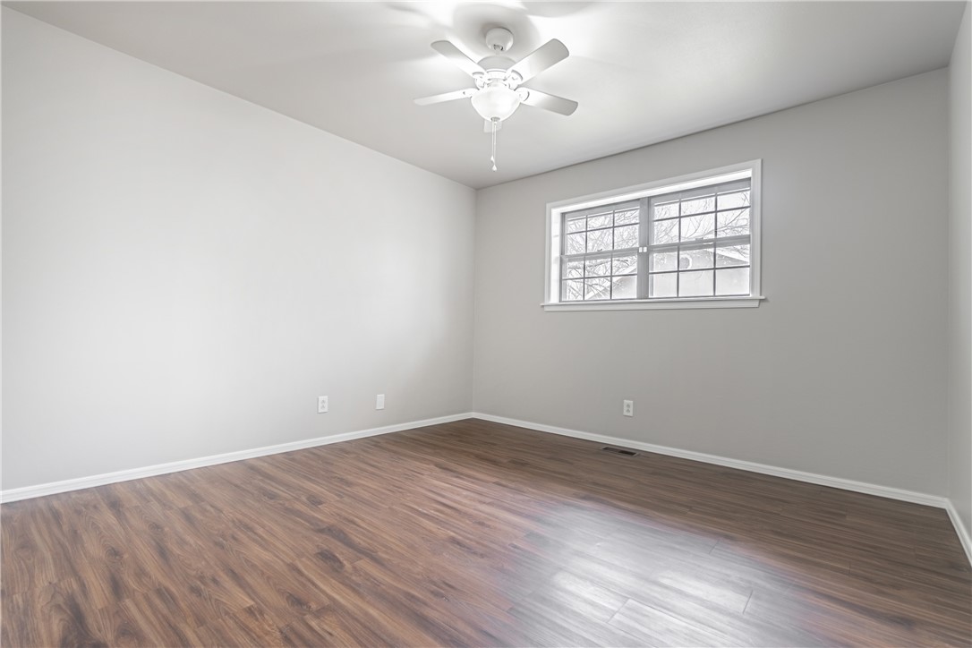 Woodland Acres Unit 1-Rogers - Residential Lease