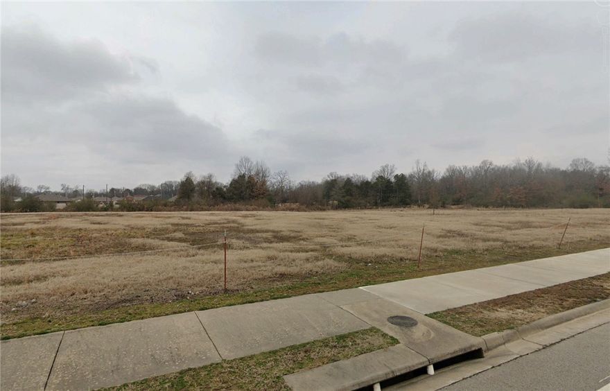 Development opportunity on high demand Fairway Blvd. About 3 buildable acres with over 600' of frontage along Fairway Blvd. Level, cleared lot. Currently zoned R2