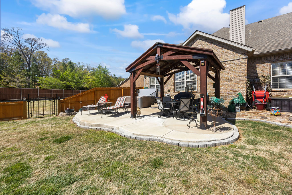 Bellafont Gardens Hpr - Residential