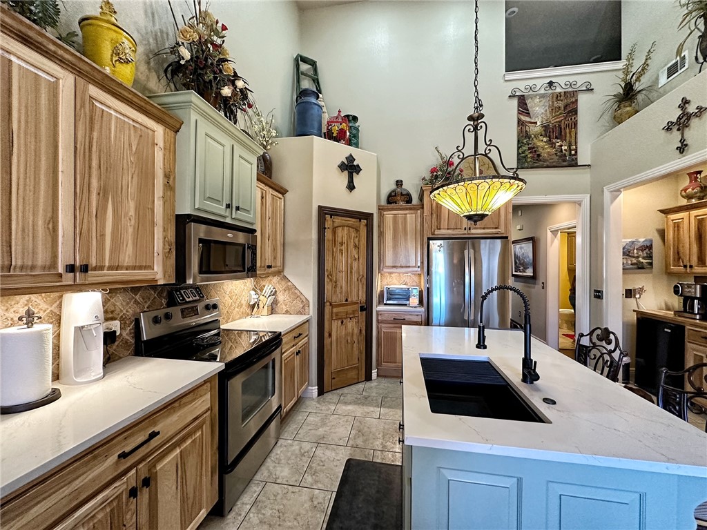 Bellafont Gardens Hpr - Residential