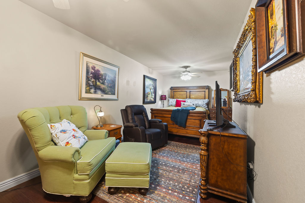 Bellafont Gardens Hpr - Residential